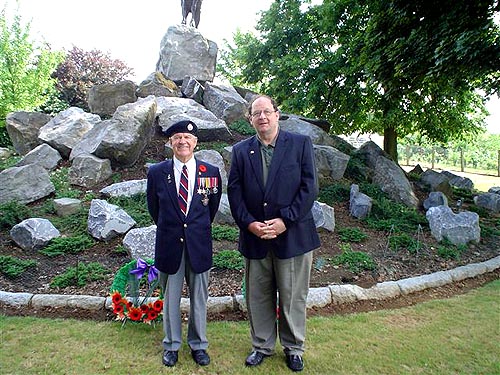 Veteran Raymond Randell and Minister Tom Marshall - Masnieres, France