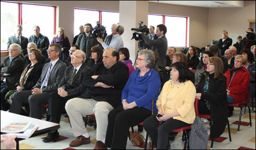 Municipal leaders listen to Kevin O’Brien, Minister of Municipal Affairs, as he outlines Budget 2013 support for towns and communities - April 2, 2013.